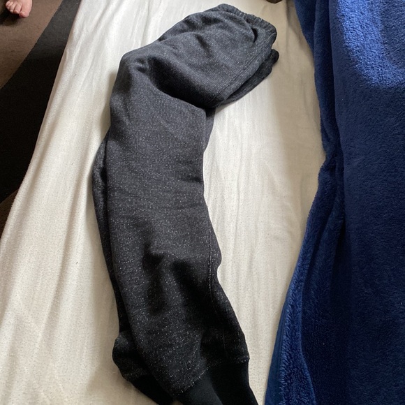Roots used joggers in good condition - Picture 2 of 4